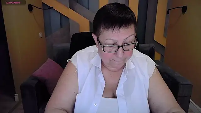Snapshot of BarbaraTurners chatting on December 2024 06:33:01 PM BarbaraTurners online show from December 2024 06:33:01 PM