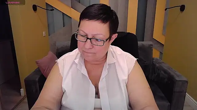 Snapshot of BarbaraTurners chatting on January 2025 03:40:02 AM BarbaraTurners online show from January 2025 03:40:02 AM
