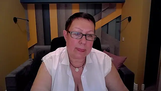 Snapshot of BarbaraTurners chatting on March 2025 06:44:01 PM BarbaraTurners online show from March 2025 06:44:01 PM