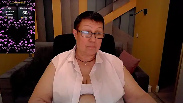 Snapshot of BarbaraTurners chatting on March 2025 03:57:02 AM BarbaraTurners online show from March 2025 03:57:02 AM