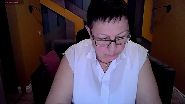 Snapshot of BarbaraTurners chatting on March 2025 03:44:02 AM BarbaraTurners online show from March 2025 03:44:02 AM