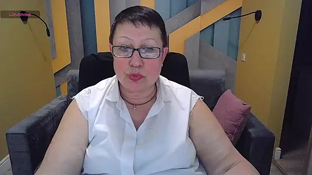 Snapshot of BarbaraTurners chatting on March 2025 06:40:02 PM BarbaraTurners online show from March 2025 06:40:02 PM