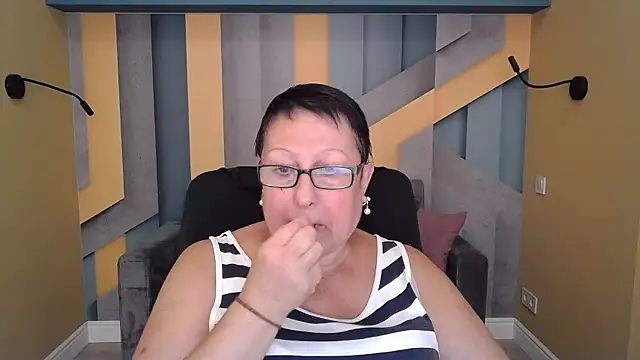Snapshot of BarbaraTurners chatting on September 2025 06:41:02 PM BarbaraTurners online show from September 2025 06:41:02 PM
