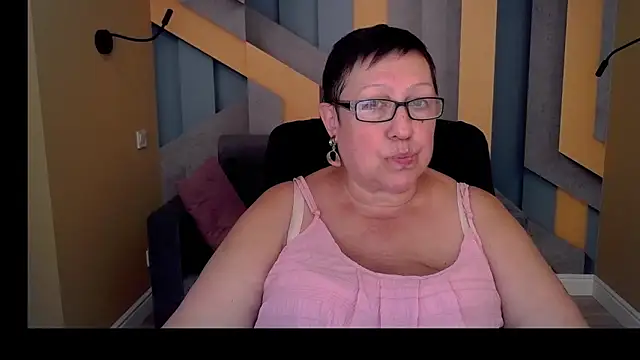 Snapshot of BarbaraTurners chatting on September 2025 11:56:02 AM BarbaraTurners online show from September 2025 11:56:02 AM