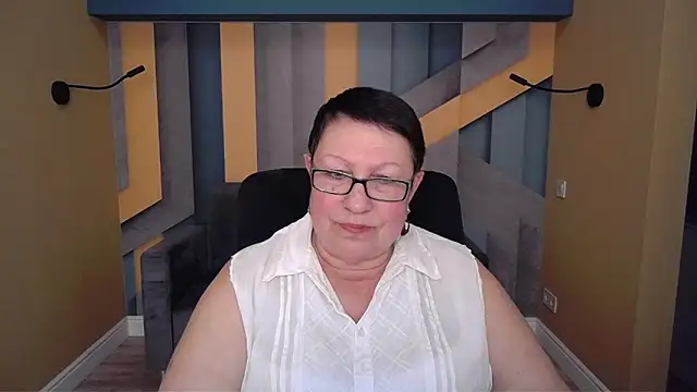 BarbaraTurners online show from December 2025 06:59:01 PM