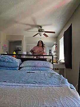 honeeyyy pot online show from December 2025 08:27:01 PM