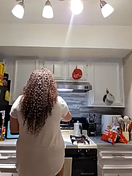 Snapshot of honeeyyy_pot chatting on February 2026 09:17:01 AM honeeyyy pot online show from February 2026 09:17:01 AM