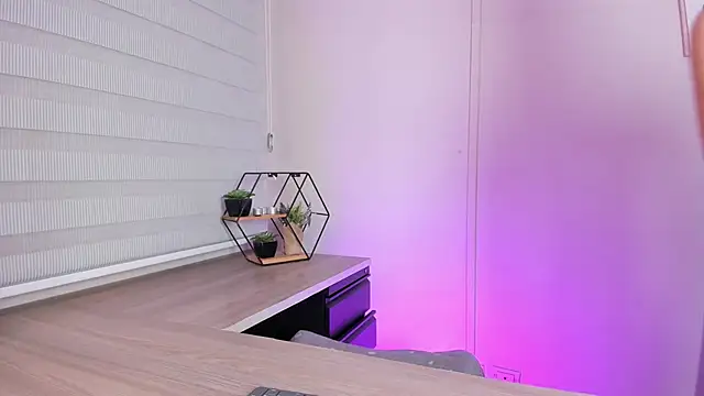 bulma bambina  online show from January 2025 08:00:01 PM