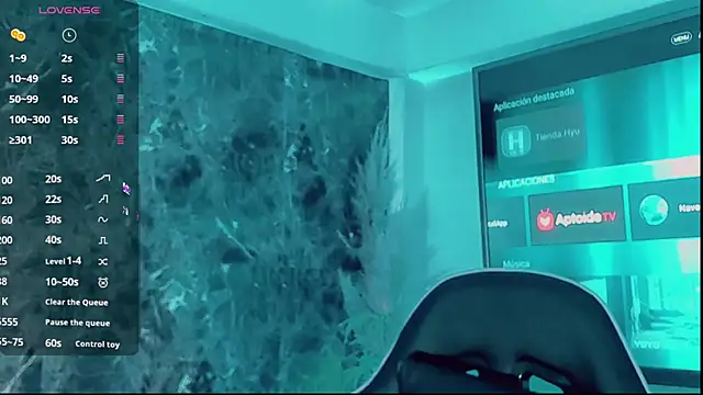 Emmaa Saenz  online show from November 2025 08:47:01 PM