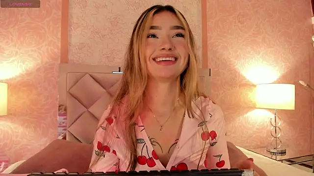 Arianavillada online show from November 2025 03:23:02 AM