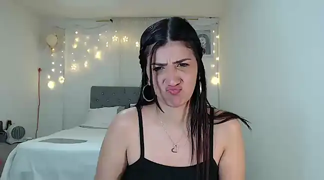 Snapshot of ZajiraShane chatting on January 2025 11:15:02 AM ZajiraShane online show from January 2025 11:15:02 AM