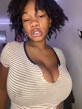CharismaaBanx online show from July 2026 08:00:01 PM