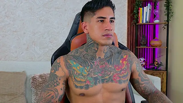 AdanReilly online show from January 2026 04:00:01 PM