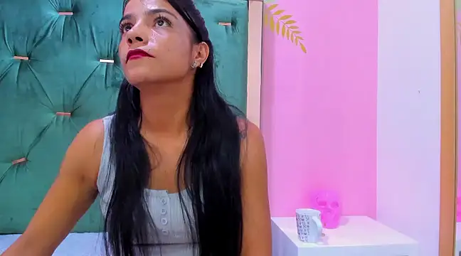 Hellen  4master online show from February 2025 03:18:01 PM