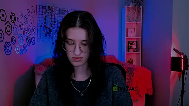 scarlet mooore online show from December 2025 10:30:02 PM