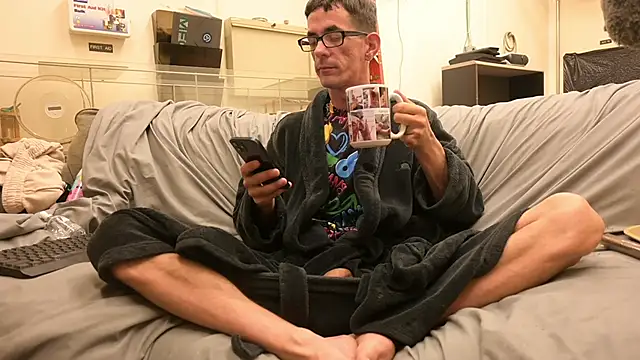 joeiandola online show from April 2026 11:05:02 PM