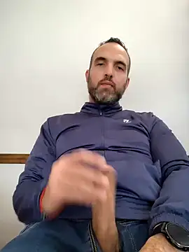 leon3875 online show from September 2025 03:25:01 PM