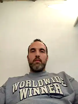 leon3875 online show from November 2025 03:46:02 PM