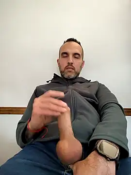 leon3875 online show from November 2025 03:22:02 PM