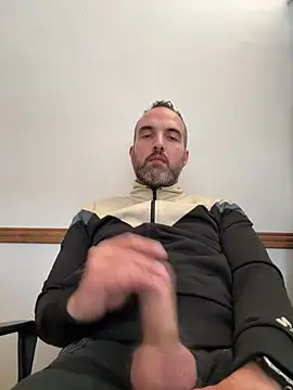 leon3875 online show from March 2026 03:39:02 PM