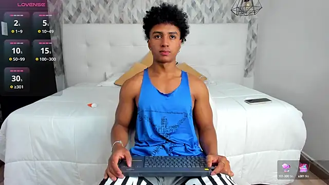 MagnusKing  online show from March 2025 11:55:02 AM