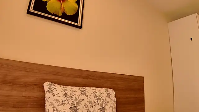 Snapshot of sun_place chatting on February 2025 07:26:02 AM sun place online show from February 2025 07:26:02 AM