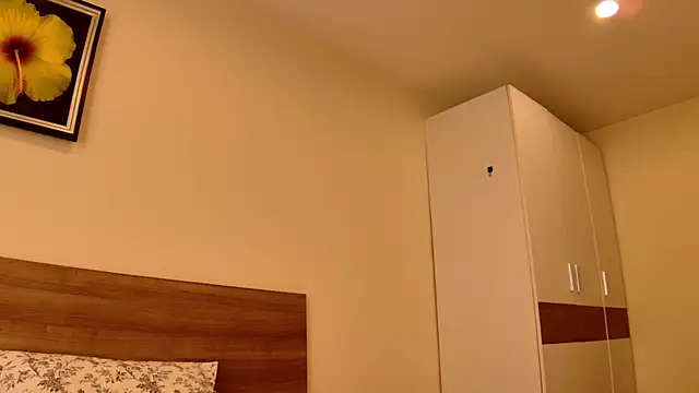 Snapshot of sun_place chatting on March 2025 02:15:02 AM sun place online show from March 2025 02:15:02 AM