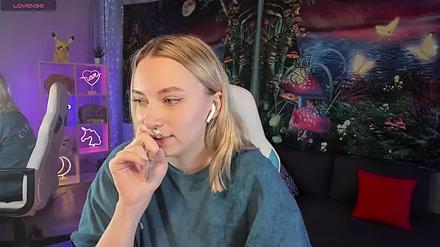 TiffanyBatson online show from December 2024 09:21:02 AM