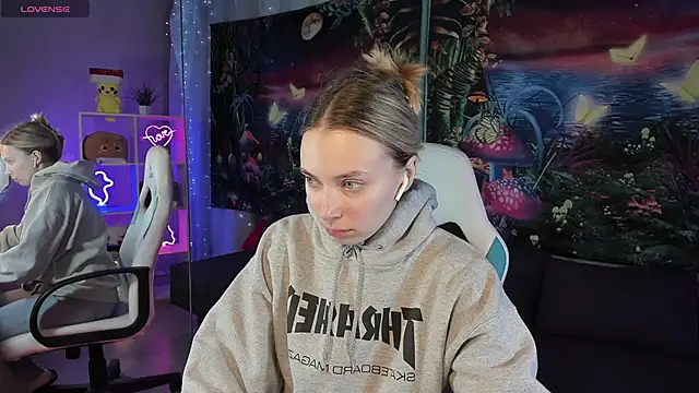 TiffanyBatson online show from February 2025 03:42:01 AM