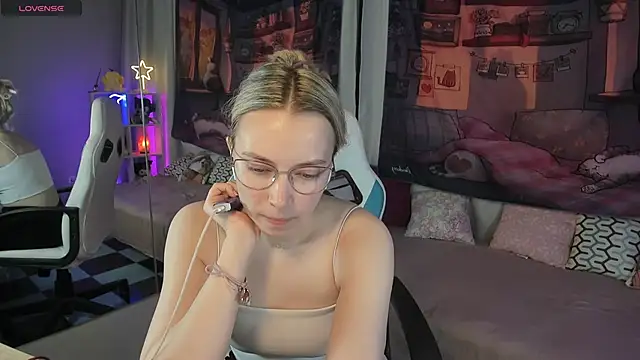 TiffanyBatson online show from March 2025 08:21:02 AM