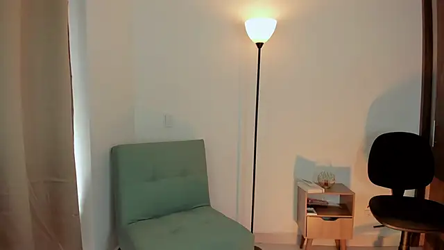 Lilabril online show from February 2025 04:04:01 PM