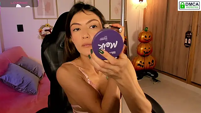 Lilabril online show from October 2025 02:39:02 PM