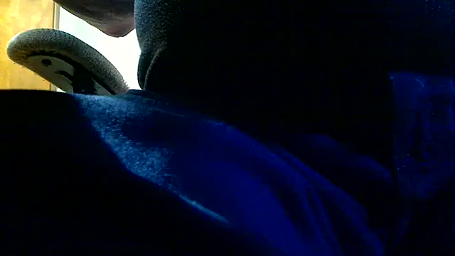 markluvskitty online show from April 2026 12:44:02 PM