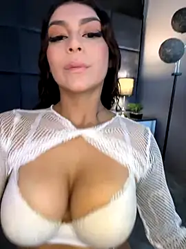 CHERRYY BOMB  online show from November 2025 12:16:02 PM