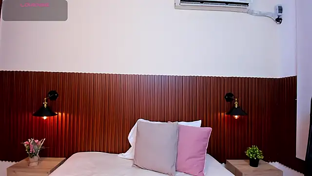 chanel brunette online show from February 2025 01:10:01 PM