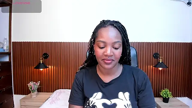 chanel brunette online show from March 2025 12:01:02 PM