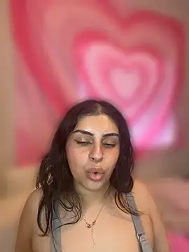Snapshot of ThickerThanYoBitch chatting on July 2026 03:18:01 PM ThickerThanYoBitch online show from July 2026 03:18:01 PM