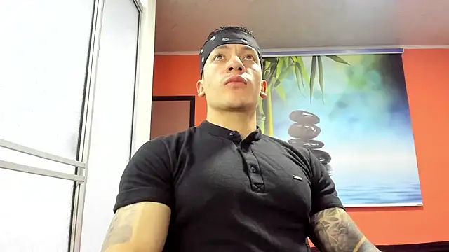 aquiles 51 online show from February 2026 08:03:02 PM