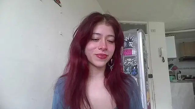 Snapshot of SuzzyyM chatting on February 2025 06:27:02 PM SuzzyyM online show from February 2025 06:27:02 PM