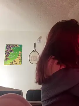 SuzzyyM online show from April 2026 11:46:01 PM