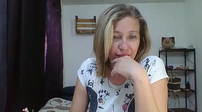 Snapshot of charlott_ponce chatting on December 2024 11:58:02 PM charlott ponce online show from December 2024 11:58:02 PM