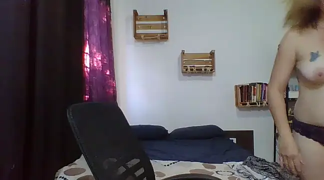 Snapshot of charlott_ponce chatting on January 2025 11:45:02 PM charlott ponce online show from January 2025 11:45:02 PM