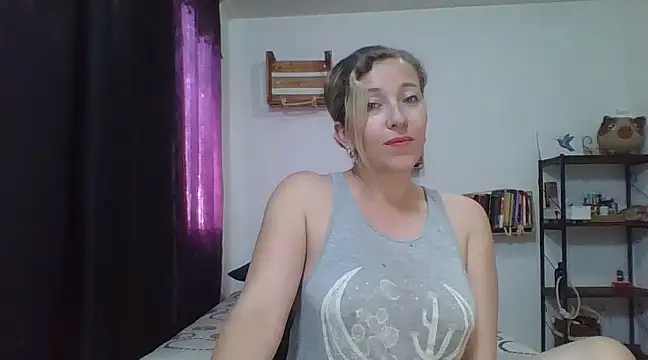 Snapshot of charlott_ponce chatting on February 2025 06:51:02 PM charlott ponce online show from February 2025 06:51:02 PM