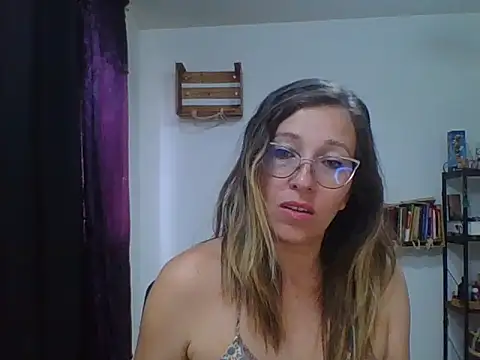 Snapshot of charlott_ponce chatting on September 2025 06:11:02 PM charlott ponce online show from September 2025 06:11:02 PM