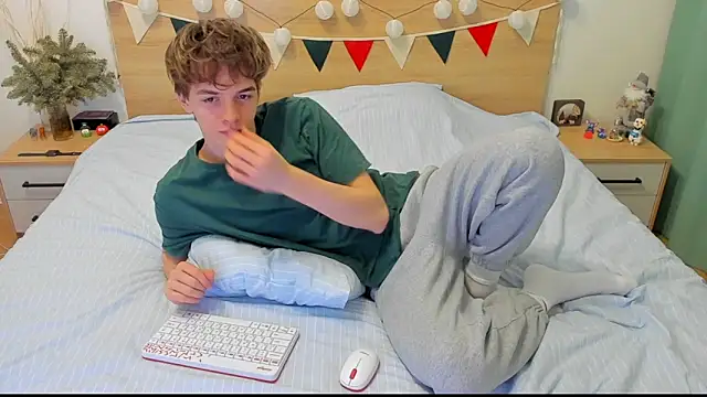 Fandi 777 online show from February 2025 05:18:02 AM