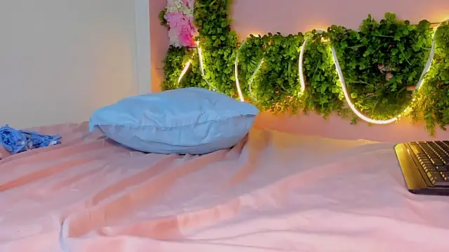 Mikasa Horny online show from March 2025 06:22:02 PM