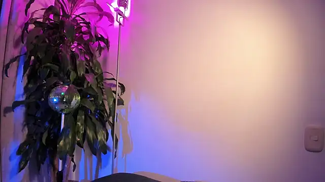 Romeocolin online show from September 2025 06:02:02 AM