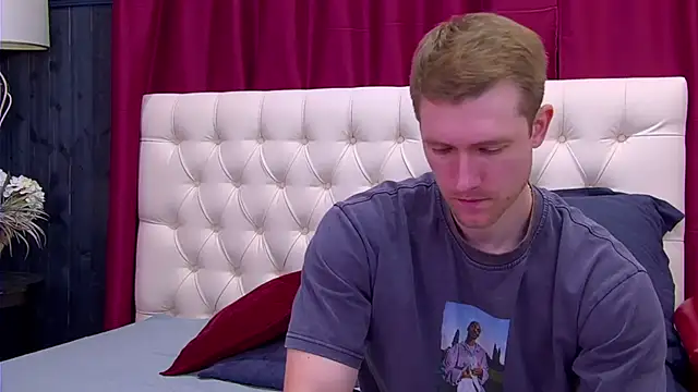 Snapshot of EthanPinkman chatting on September 2025 04:23:01 AM EthanPinkman online show from September 2025 04:23:01 AM