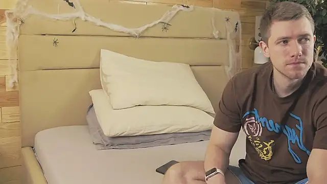 Snapshot of EthanPinkman chatting on October 2025 04:14:01 AM EthanPinkman online show from October 2025 04:14:01 AM