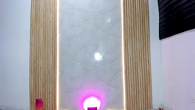 wild demongirl online show from December 2025 07:53:01 PM